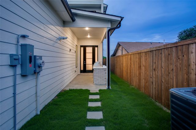 2313 S Vernon Avenue, Dallas, TX 75224