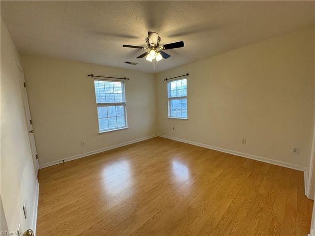 1205 Birch Hill Drive, Kernersville, NC 27284