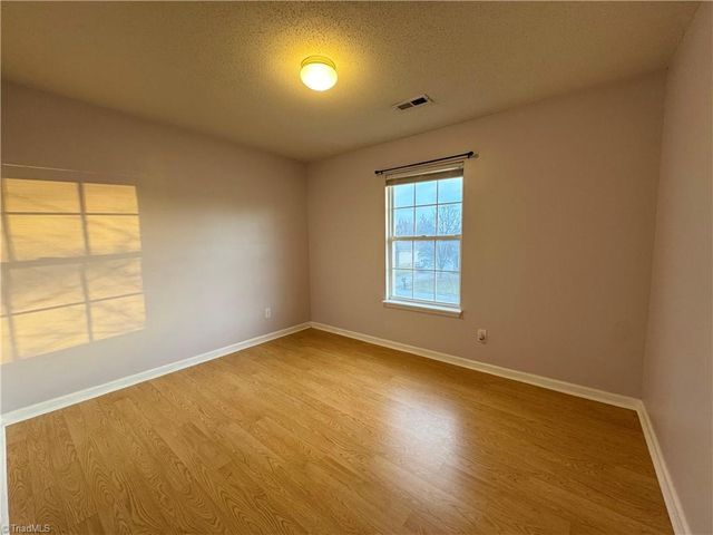 1205 Birch Hill Drive, Kernersville, NC 27284