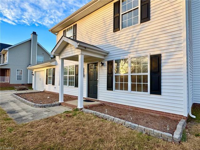 1205 Birch Hill Drive, Kernersville, NC 27284