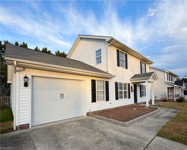 1205 Birch Hill Drive, Kernersville, NC 27284