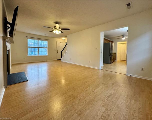 1205 Birch Hill Drive, Kernersville, NC 27284