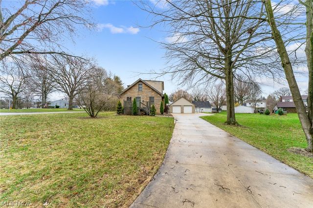 101 Delaware Avenue, Poland, OH 44514