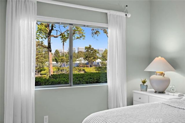140 Villa Point, Newport Beach, CA 92660