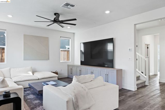 138 Granite Way, Oakley, CA 94561