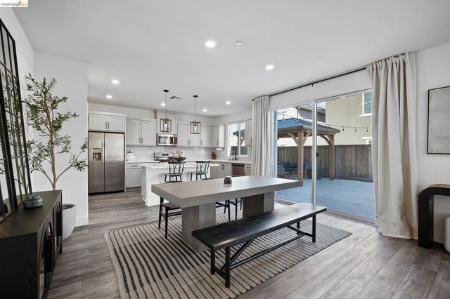 138 Granite Way, Oakley, CA 94561