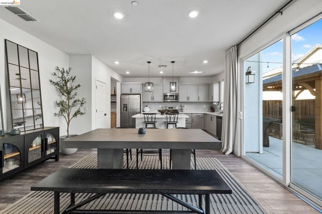 138 Granite Way, Oakley, CA 94561