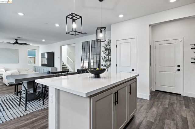 138 Granite Way, Oakley, CA 94561