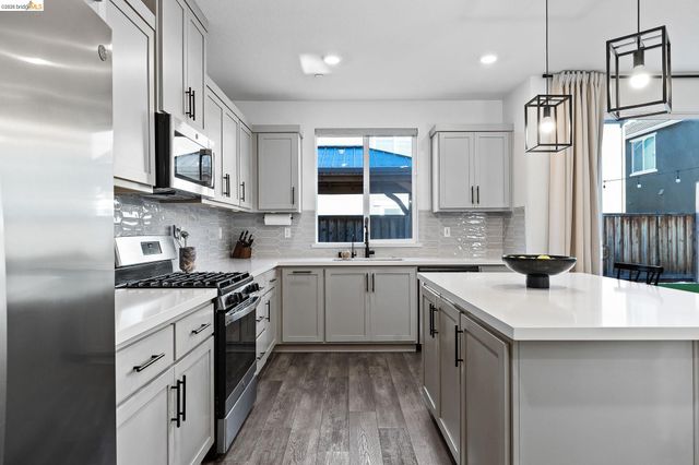 138 Granite Way, Oakley, CA 94561