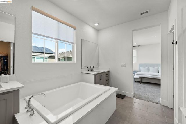 138 Granite Way, Oakley, CA 94561