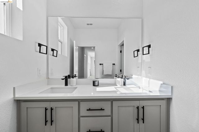 138 Granite Way, Oakley, CA 94561