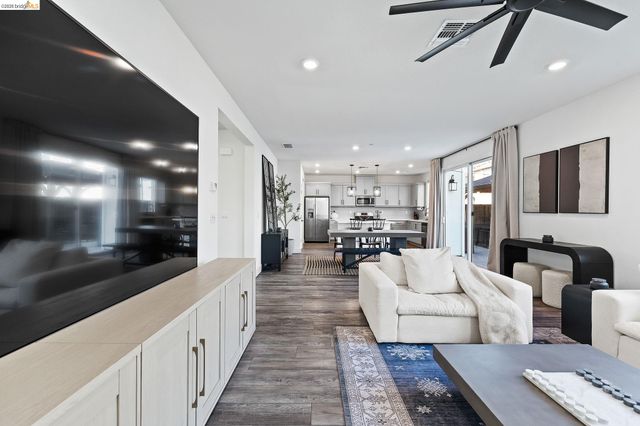 138 Granite Way, Oakley, CA 94561