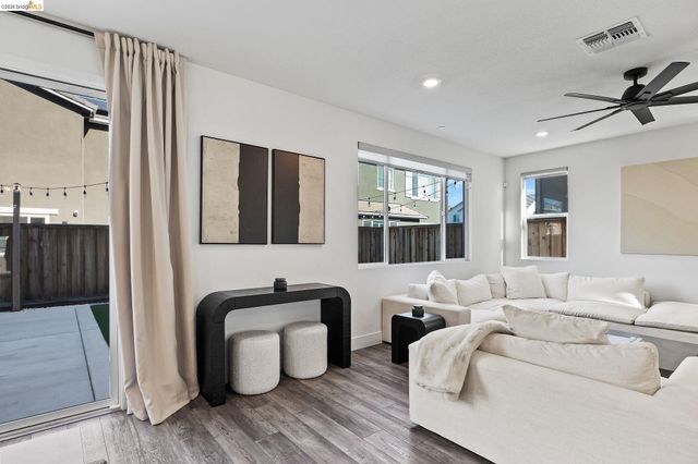 138 Granite Way, Oakley, CA 94561