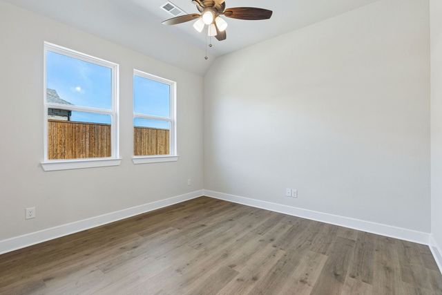 208 Bristol Lane, Azle, TX 76020
