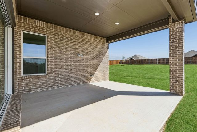 208 Bristol Lane, Azle, TX 76020