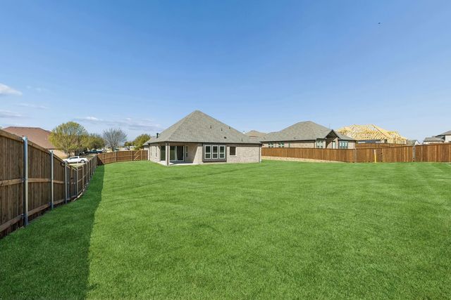 208 Bristol Lane, Azle, TX 76020