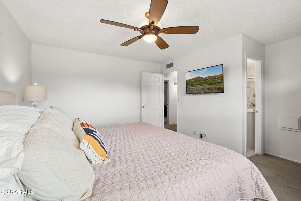 Image 16 of property listing at 8619 E LINCOLN Drive, Scottsdale, AZ 85250