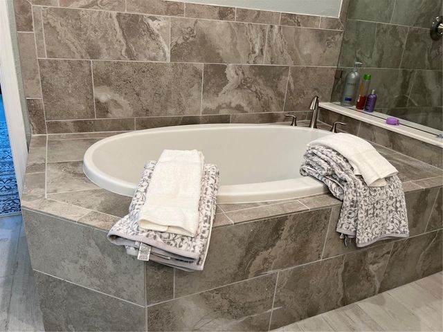 7930 34TH AVENUE W 303, Bradenton, FL 34209