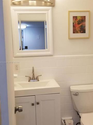 1601 Bay Rd 7, Miami Beach, FL 33139