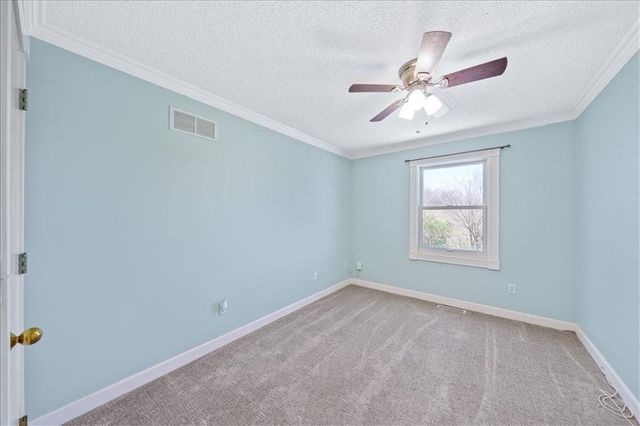 15410 Robinson Street, Overland Park, KS 66223