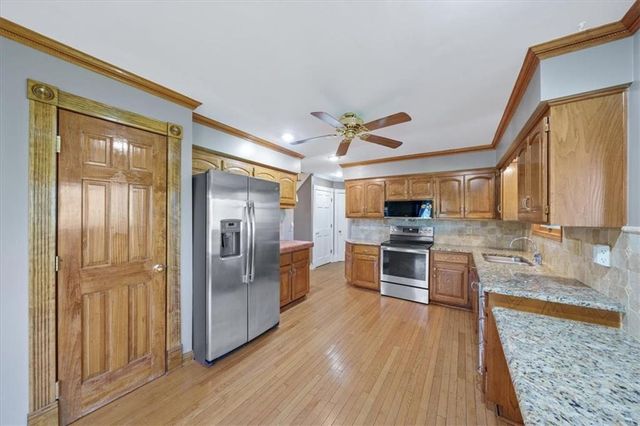 15410 Robinson Street, Overland Park, KS 66223