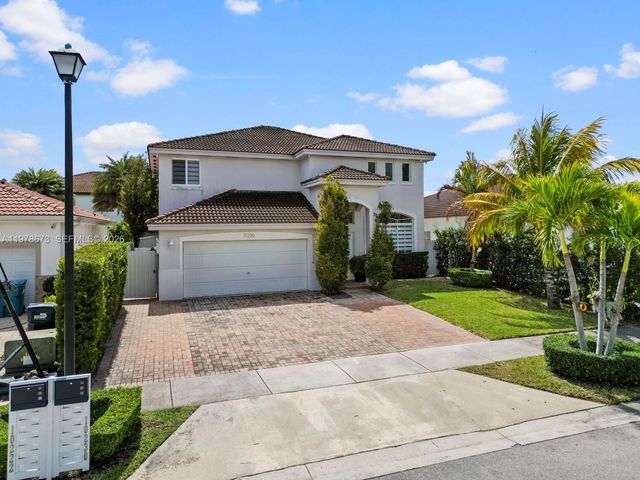 10230 SW 227th St, Cutler Bay, FL 33190