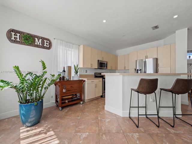 10230 SW 227th St, Cutler Bay, FL 33190