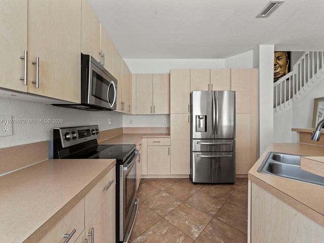 10230 SW 227th St, Cutler Bay, FL 33190