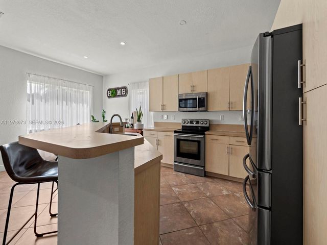 10230 SW 227th St, Cutler Bay, FL 33190