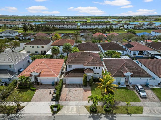 10230 SW 227th St, Cutler Bay, FL 33190