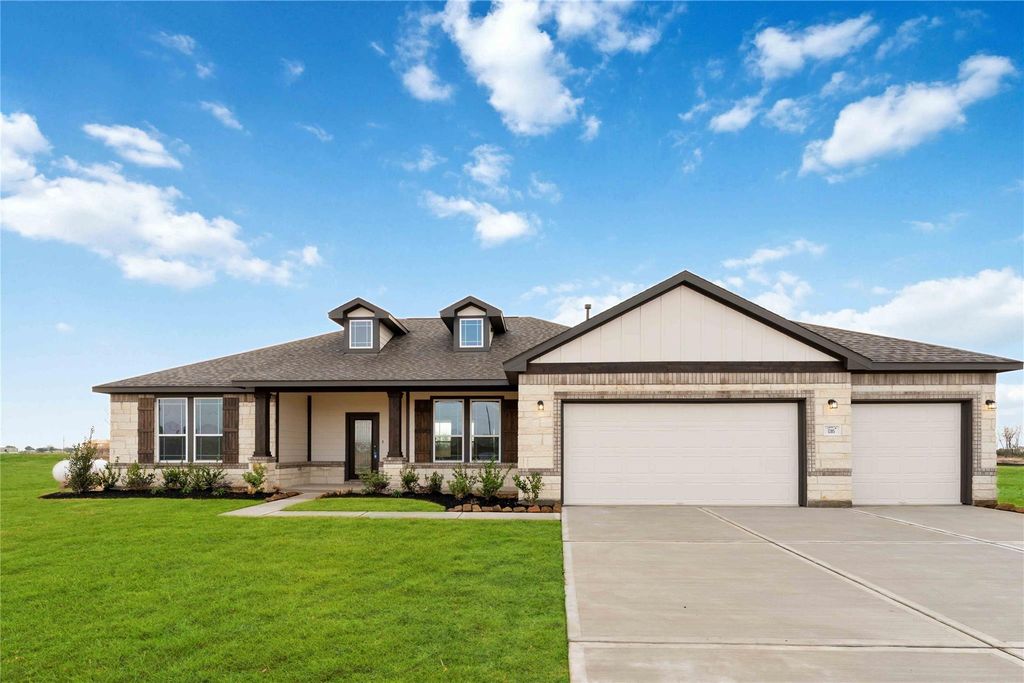 1285 Westfork Drive, Sealy, TX 77474