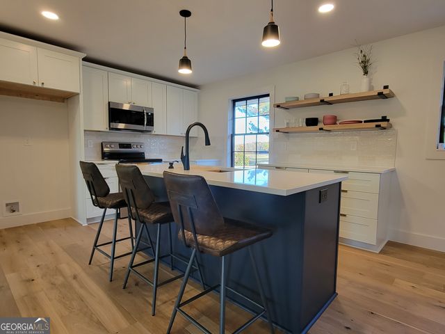 1010 Twin Rivers Road, Greensboro, GA 30642