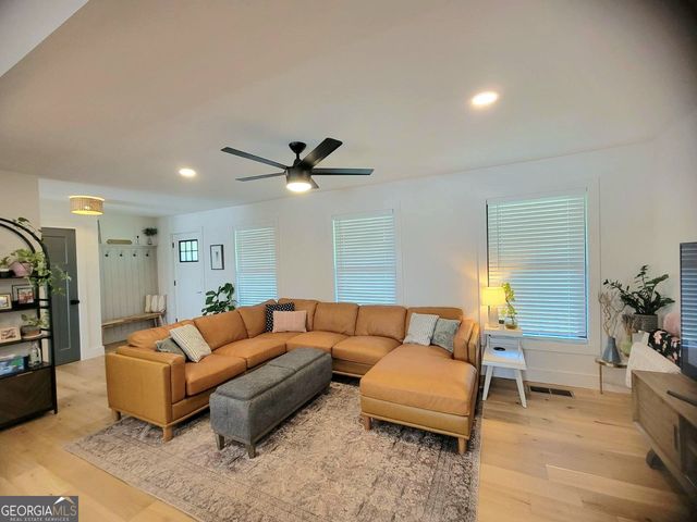 1010 Twin Rivers Road, Greensboro, GA 30642