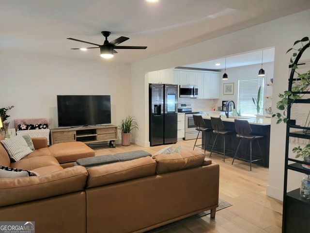 1010 Twin Rivers Road, Greensboro, GA 30642