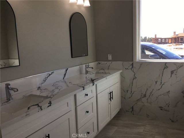 6658 W A Avenue, Lancaster, CA 93536