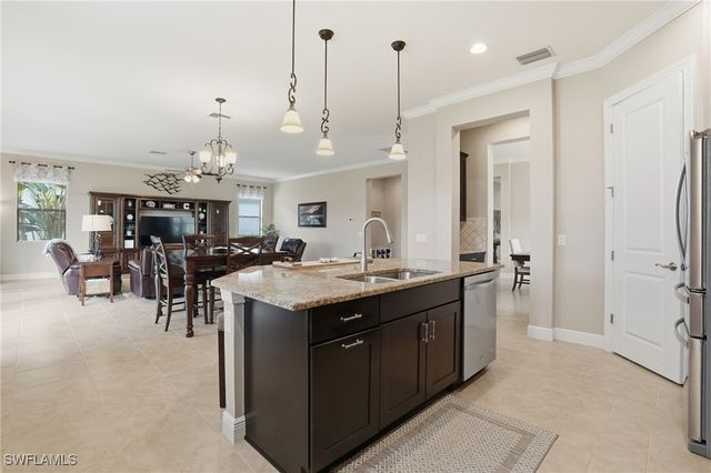 4609 Abaca CIR, Naples, FL 34119