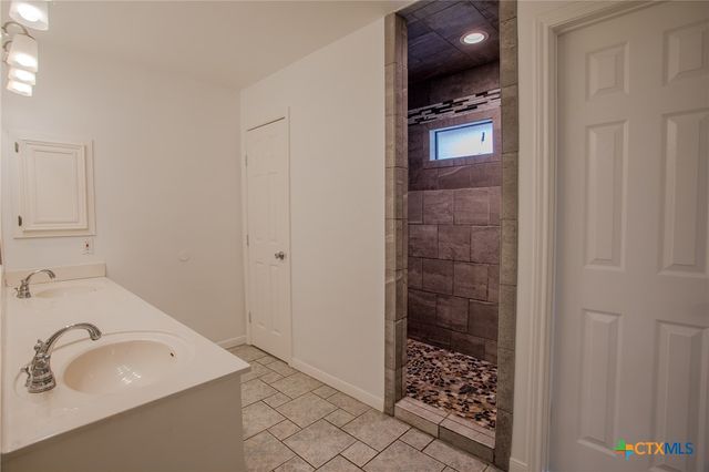 113 Ashford Drive, Victoria, TX 77904