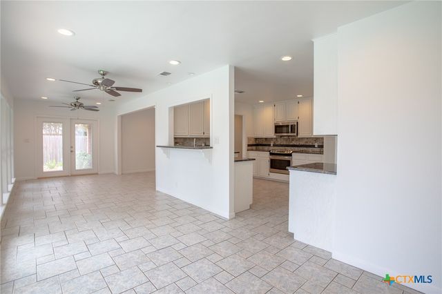 113 Ashford Drive, Victoria, TX 77904