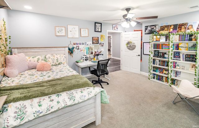 6655 Blue Spruce Drive, Newburgh, IN 47630