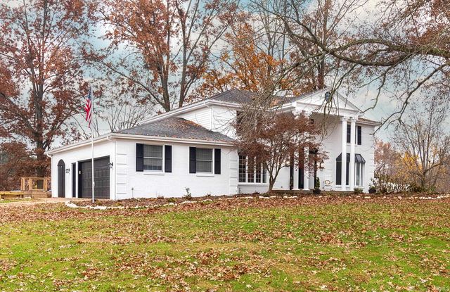 6655 Blue Spruce Drive, Newburgh, IN 47630