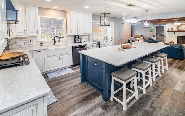 6655 Blue Spruce Drive, Newburgh, IN 47630