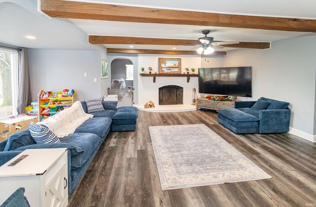 6655 Blue Spruce Drive, Newburgh, IN 47630