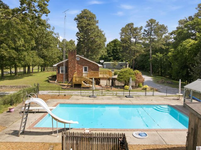 948 Kendall RD, Mayfield, KY 42066