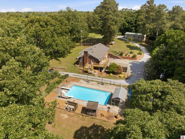 948 Kendall RD, Mayfield, KY 42066