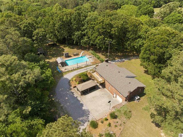 948 Kendall RD, Mayfield, KY 42066