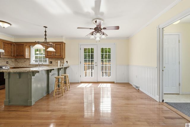 948 Kendall RD, Mayfield, KY 42066