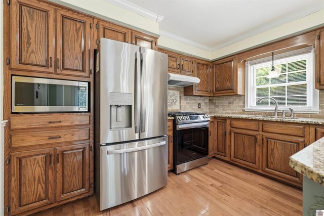 948 Kendall RD, Mayfield, KY 42066