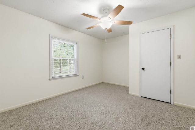 948 Kendall RD, Mayfield, KY 42066