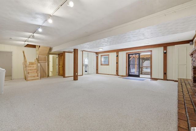 948 Kendall RD, Mayfield, KY 42066