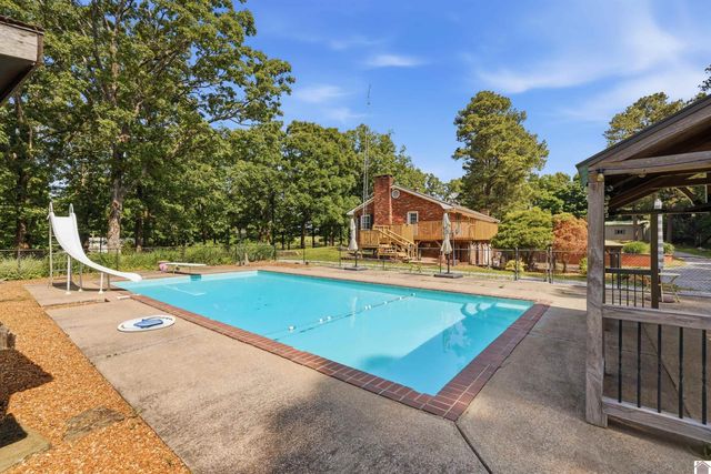 948 Kendall RD, Mayfield, KY 42066